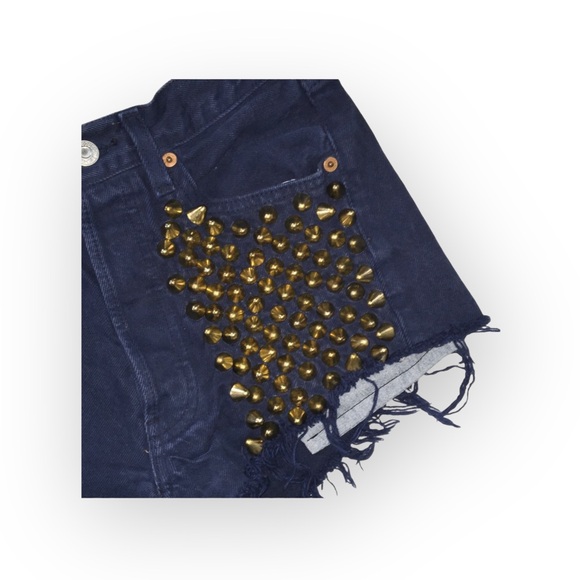 RP 4 LF ➢ Rihanna‘s Ragged Priest ➢ Levi's® Red Tab 501’s® ➢ Stud Cutoffs Shorts - Picture 12 of 16